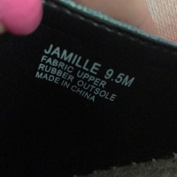 Cupcakes & Cashmere Jamille Espadrille Sandals - Picture 11 of 12